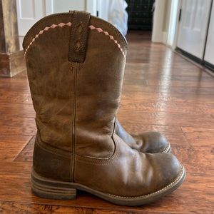 Like New!! Ariat Women Fatbaby boots